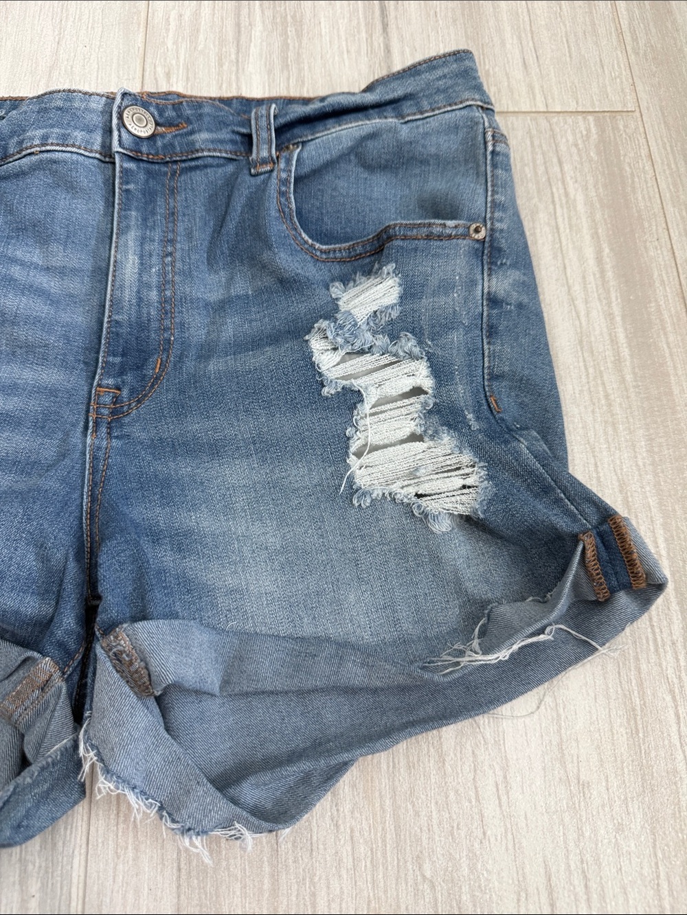 Aeropostale High-Rise Midi Distressed Denim Women’s long Shorts - Blue 14 - Picture 4 of 10